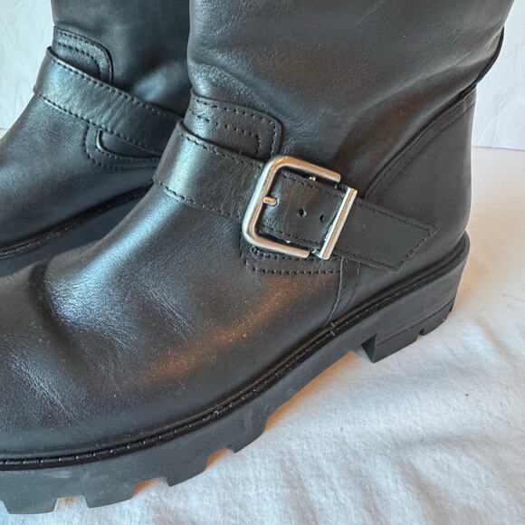 Steve Madden Women's Gleeson Leather Moto Pull On Boot 7 Black Buckles Edgy - Picture 8 of 13
